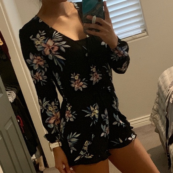 Forever 21 Romper - Picture 5 of 5
